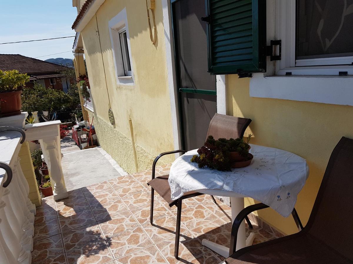 Ferienwohnung Dimitris House Petriti Exterior foto